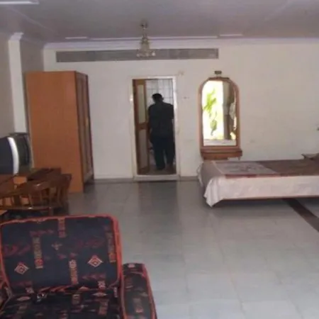 Juhu Hotel-2